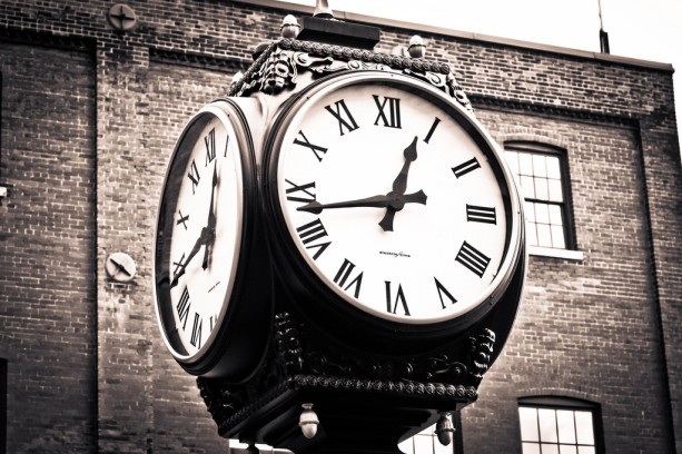 The deadline to e-file a 2013 tax return was October 15, 2014. You can still prepare your late 2013 taxes online with PriorTax. 